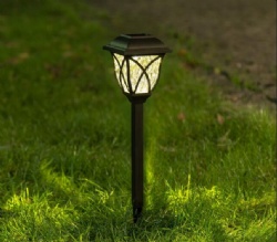 Solar lawn lights